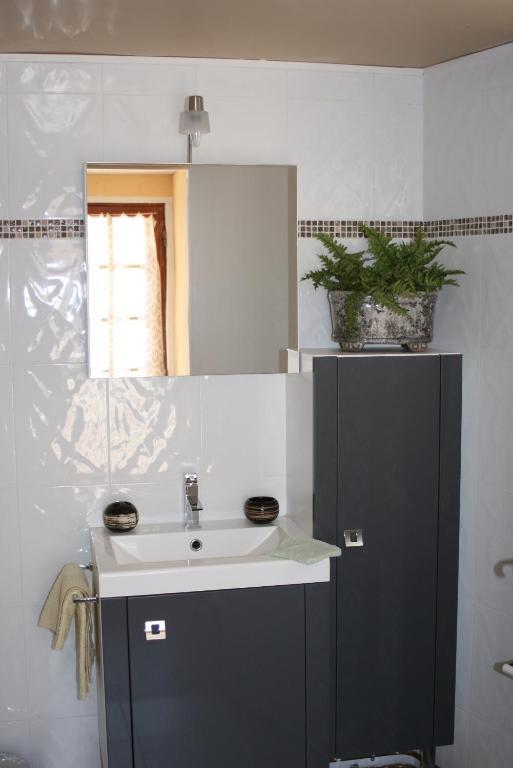 Gites Le Petit Nailly Magny-les-Hameaux Room photo